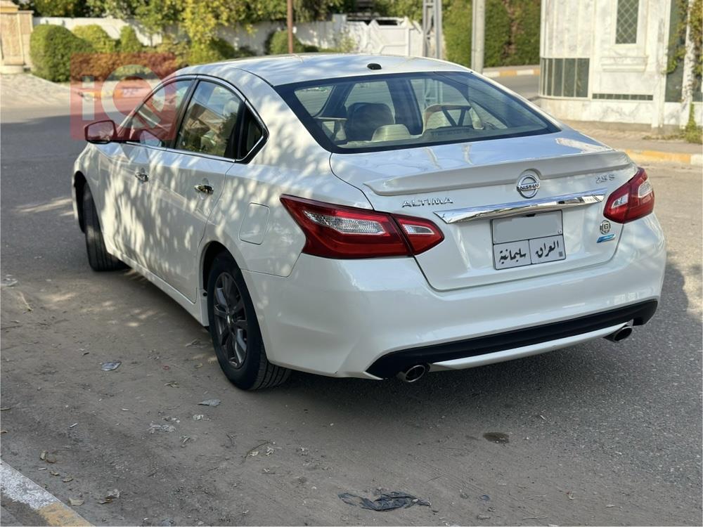 Nissan Altima